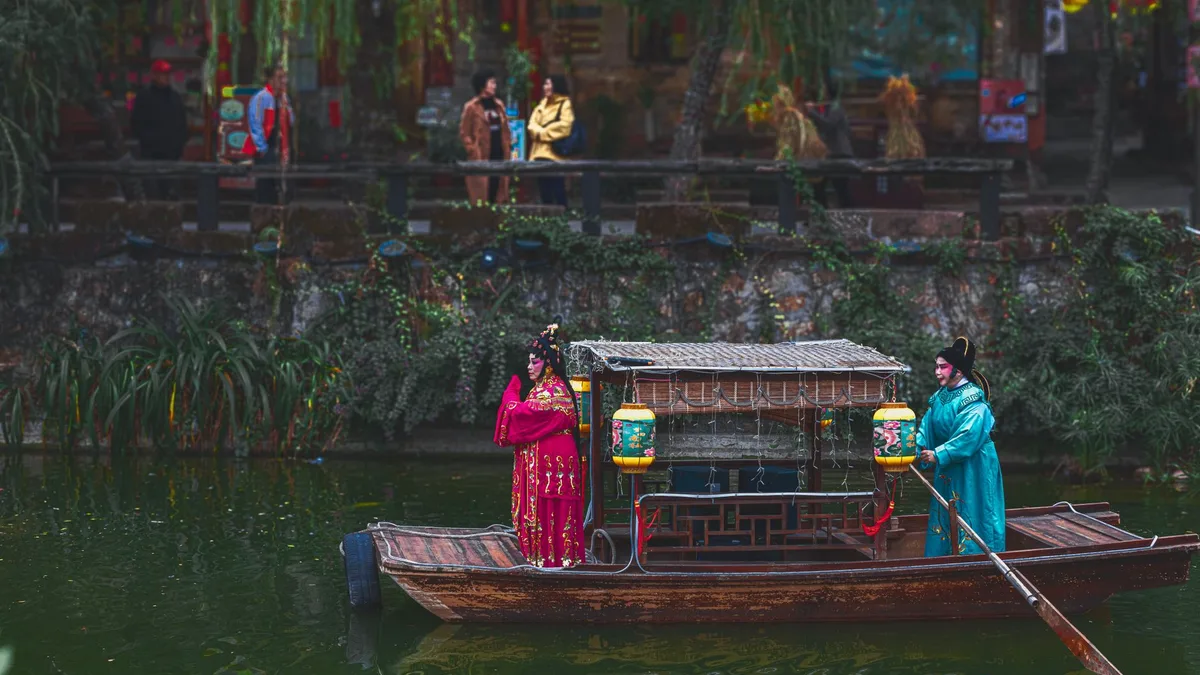 Luxury China Train Tours 2026: Unveil Elegance